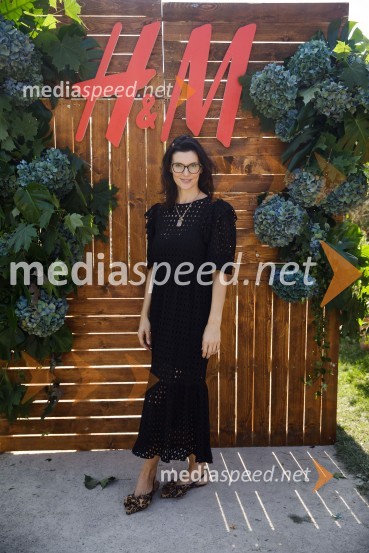  Brigita Bračko, Idealia d.o.o.H&M kolekcija za jesen in zimo 2021: uporabna in napredna z metropolitansko ostrino