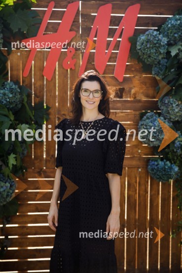  Brigita Bračko, Idealia d.o.o.H&M kolekcija za jesen in zimo 2021: uporabna in napredna z metropolitansko ostrino