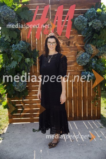  Brigita Bračko, Idealia d.o.o.H&M kolekcija za jesen in zimo 2021: uporabna in napredna z metropolitansko ostrino