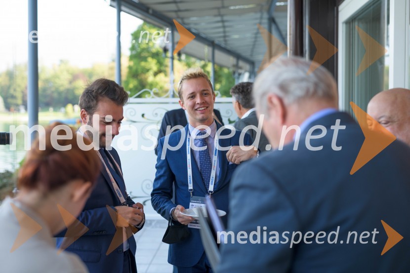 Mednarodna investitorska konferenca 2021