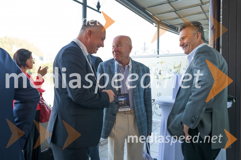 Mednarodna investitorska konferenca 2021