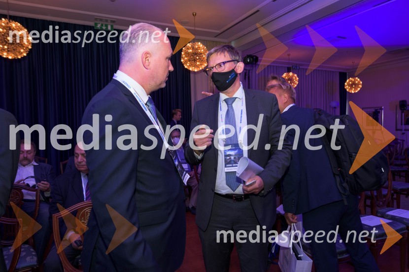 Mednarodna investitorska konferenca 2021