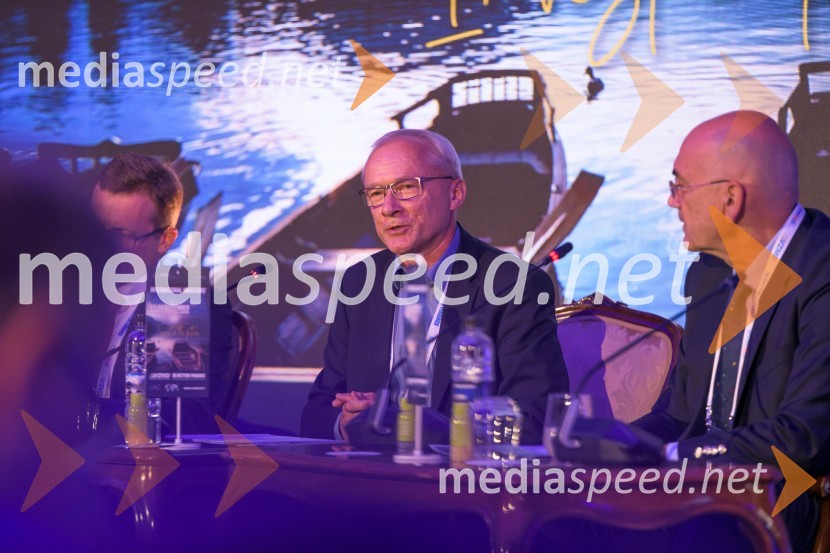 Mednarodna investitorska konferenca 2021