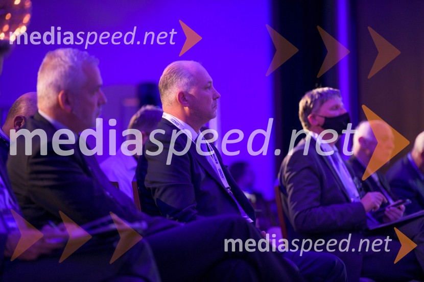 Mednarodna investitorska konferenca 2021