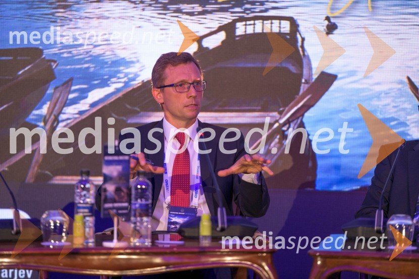 Mednarodna investitorska konferenca 2021