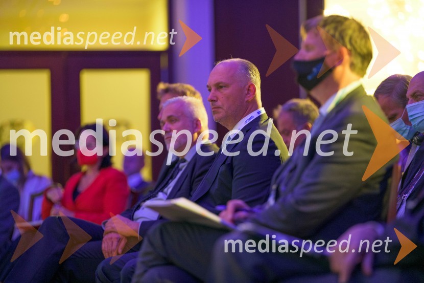 Mednarodna investitorska konferenca 2021