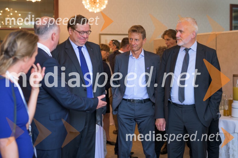 Mednarodna investitorska konferenca 2021