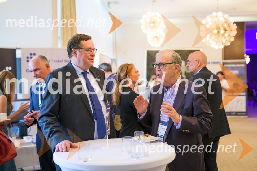 Mednarodna investitorska konferenca 2021