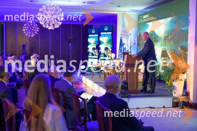 Mednarodna investitorska konferenca 2021