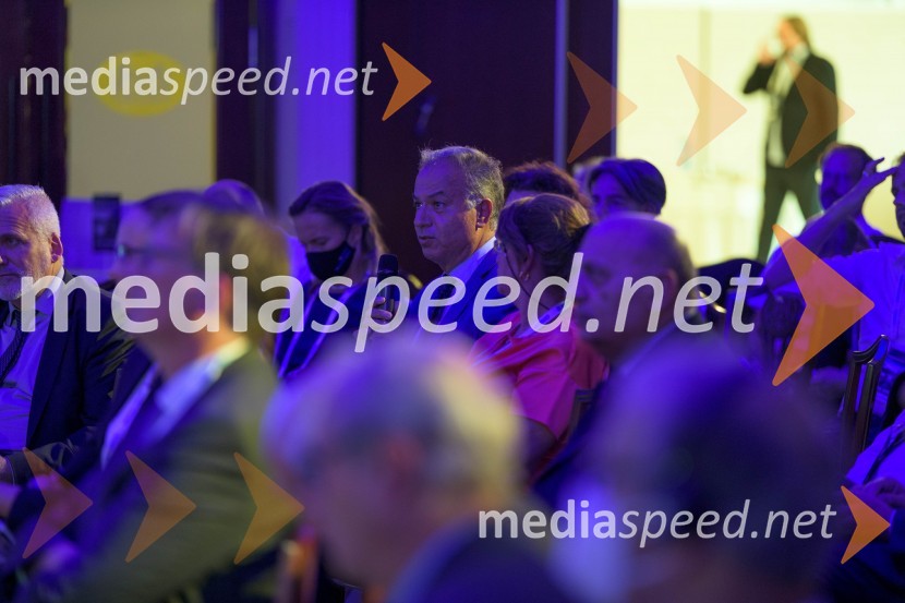 Mednarodna investitorska konferenca 2021