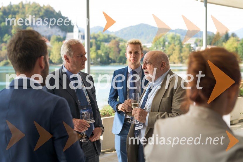 Mednarodna investitorska konferenca 2021