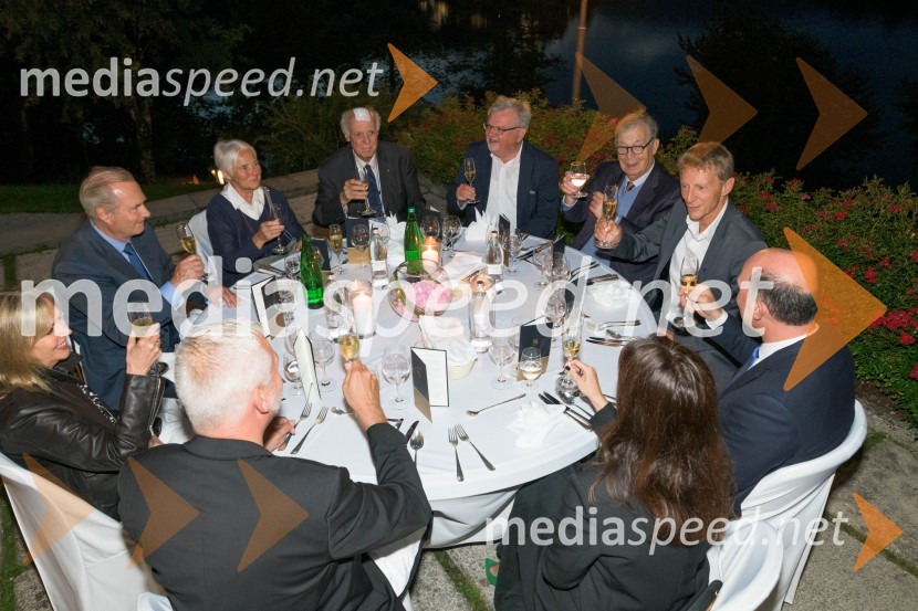 Mednarodna investitorska konferenca 2021