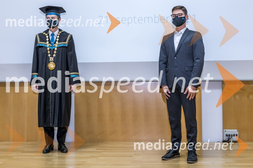 prof. dr. Zdravko Kačič, rektor Univerze v Mariboru;  Filip Bračko, naj prostovoljec študentom UMSlovesnost ob Dnevu univerze Maribor