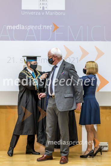 prof. dr. Zdravko Kačič, rektor Univerze v Mariboru;  dr. Roger Watson, častni doktor, Fakulteta za zdravstvene vede UMSlovesnost ob Dnevu univerze Maribor