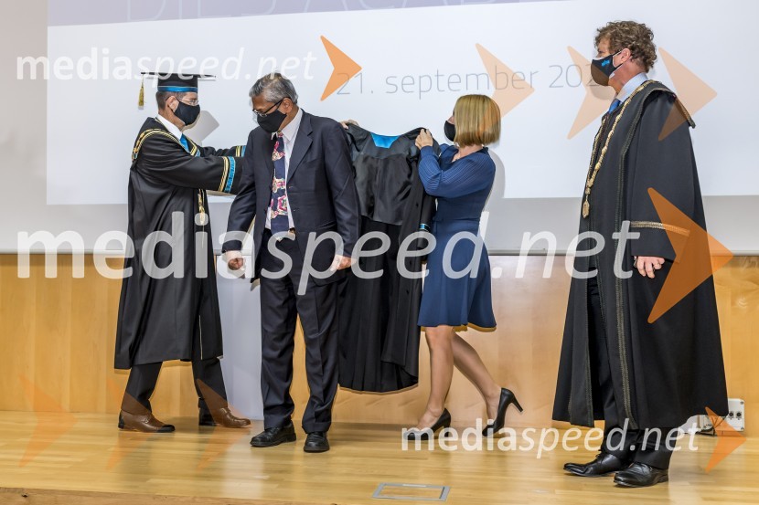 prof. dr. Zdravko Kačič, rektor Univerze v Mariboru;  Rafiqul  Gani, častni doktor, Fakulteta za kemijo in kemijsko tehnologijo UM; prof. dr. Zdravko Kravanja, Fakulteta za kemijo in kemijsko tehnologijo, Univerza v MariboruSlovesnost ob Dnevu univerze Maribor