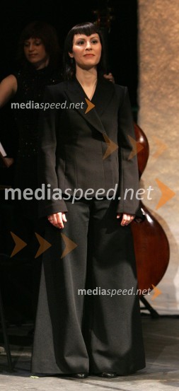 Živa Ploj, glasbenica in dirigentkaSlovenka leta 2005