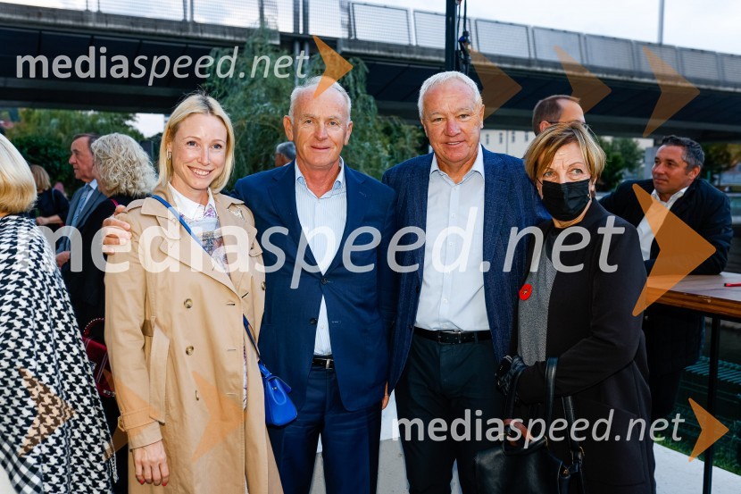  ... ;  ... ;  ... ;  Viktorija  Potočnik, direktorica Pionirskega domaOtvoritev prenovljene Cukrarne