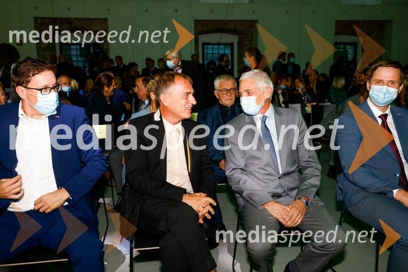  Boštjan  Koritnik , minister za javno upravo;  ... ;  ... ;  Igor Zorčič, predsednik odbora Državnega zbora RS za infrastrukturo, okolje in prostorOtvoritev prenovljene Cukrarne