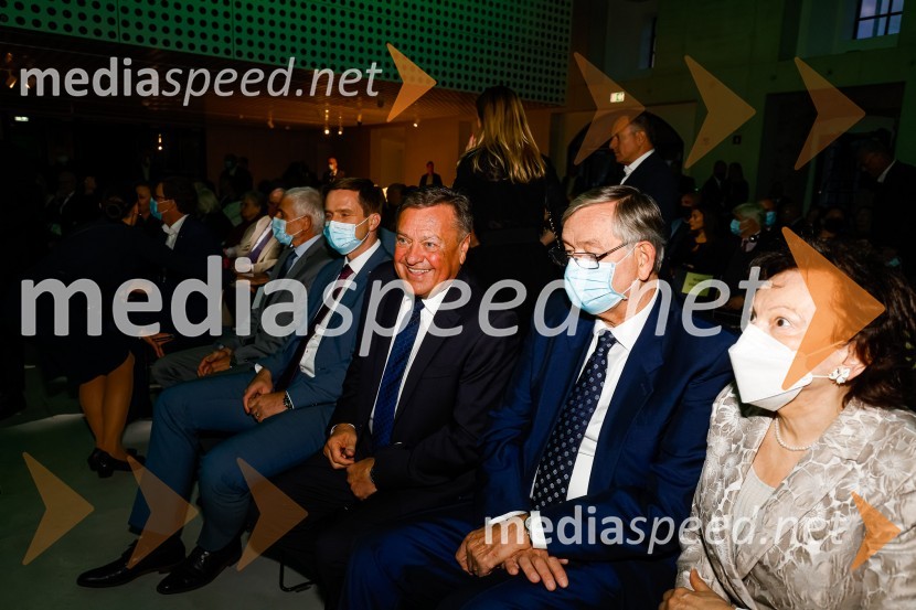  Igor Zorčič, predsednik odbora Državnega zbora RS za infrastrukturo, okolje in prostor;  Zoran Janković, župan, Mestna občina Ljubljana;  Danilo Türk, nekdanji predsednik Republike Slovenije;  Barbara Miklič TürkOtvoritev prenovljene Cukrarne