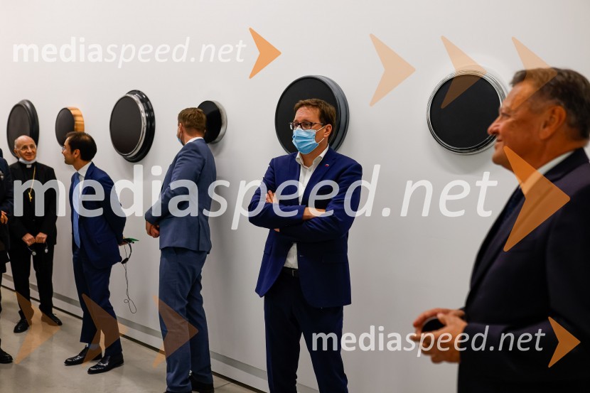  Boštjan  Koritnik , minister za javno upravoOtvoritev prenovljene Cukrarne