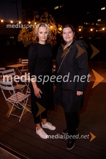  Helena Grahek, vodja marketinga in odnosi z javnostmi, Slovensko mladinsko gledališče;  Teja Pelko, novinarka, Svet24Norišnica d.o.o., premiera Slovenskega mladinskega gledališča Ljubljana