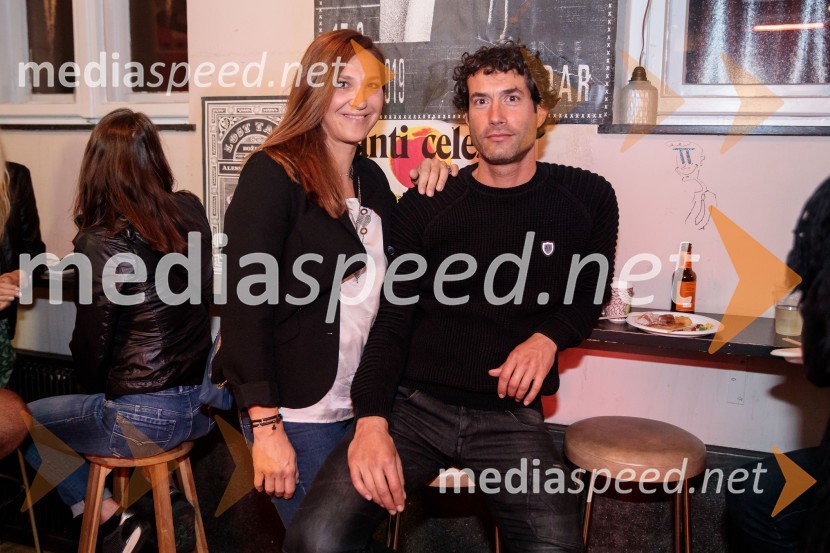 Norišnica d.o.o., premiera Slovenskega mladinskega gledališča Ljubljana