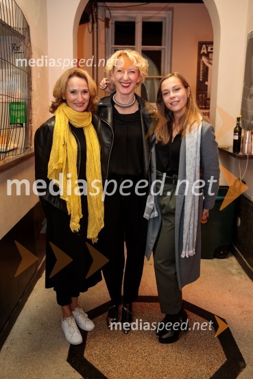  Helena Grahek, vodja marketinga in odnosi z javnostmi, Slovensko mladinsko gledališče;  Natalie  Horvat;  Lea Cok, igralkaNorišnica d.o.o., premiera Slovenskega mladinskega gledališča Ljubljana