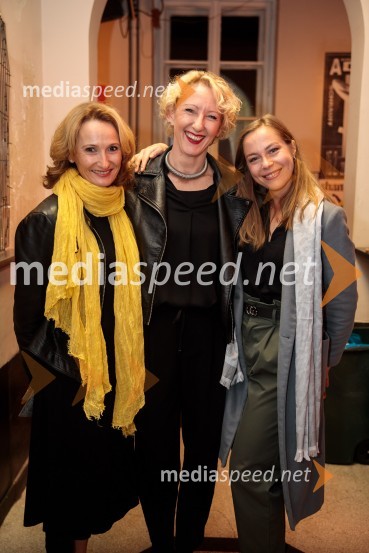  Helena Grahek, vodja marketinga in odnosi z javnostmi, Slovensko mladinsko gledališče;  Natalie  Horvat;  Lea Cok, igralkaNorišnica d.o.o., premiera Slovenskega mladinskega gledališča Ljubljana