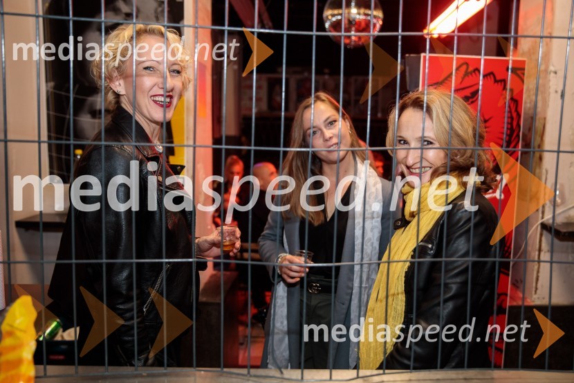  Natalie  Horvat;  Lea Cok, igralka;  Helena Grahek, vodja marketinga in odnosi z javnostmi, Slovensko mladinsko gledališčeNorišnica d.o.o., premiera Slovenskega mladinskega gledališča Ljubljana