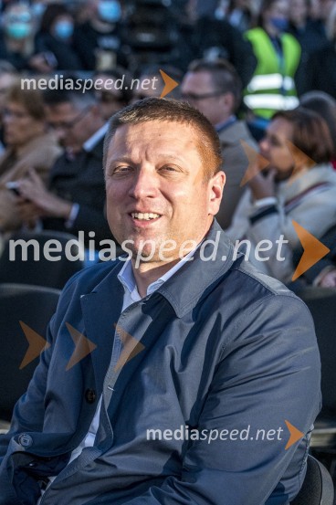 mag. Andrej Rajh, poslanec DZOperna noč na Glavnem trgu Maribor