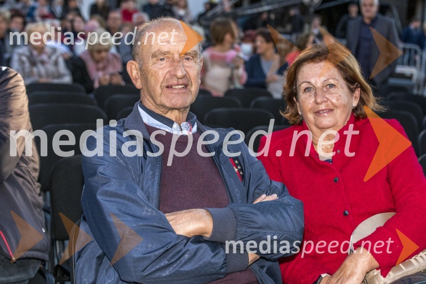  Vanja Remic, direktor, Remax d.o.o.; dr. Radejka Čuček Remic, otorinolaringologinjaOperna noč na Glavnem trgu Maribor