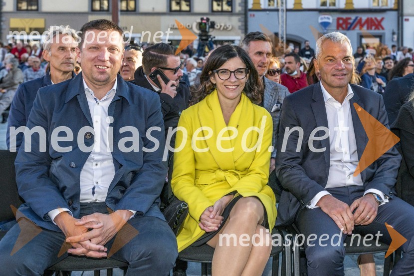  ... ;  Jelka Vrečko, vodja kabineta župana MO Maribor;  Saša Arsenovič, župan občine Maribor, podjetnikOperna noč na Glavnem trgu Maribor