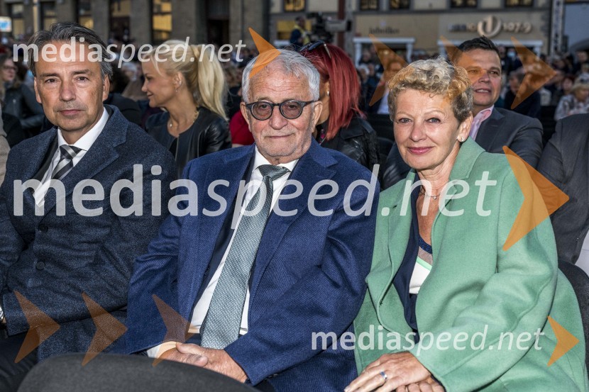  Tomislav  Čizmić, predsednik uprave, Mercator d.d.; dr. Peter  Čeferin, pravnik, pisatelj;  Rija  Čič, inženirka tekstilne industrijeOperna noč na Glavnem trgu Maribor