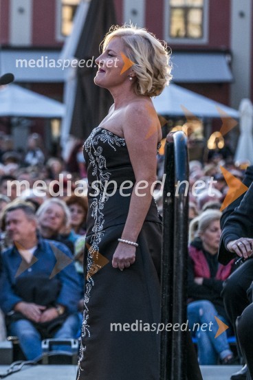  Petya Ivanova, operna solistkaOperna noč na Glavnem trgu Maribor