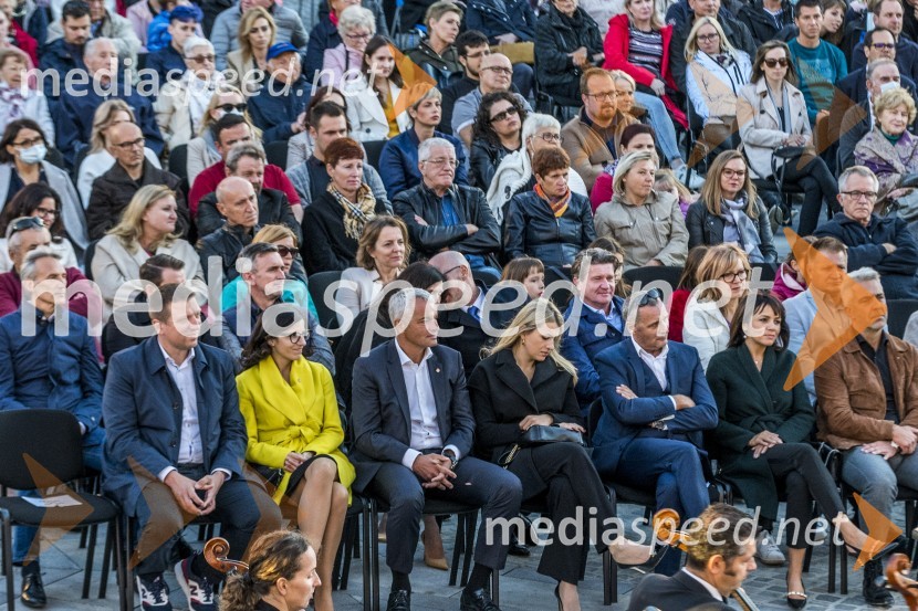 Operna noč na Glavnem trgu Maribor