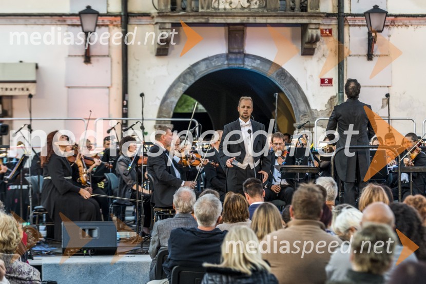 Operna noč na Glavnem trgu Maribor