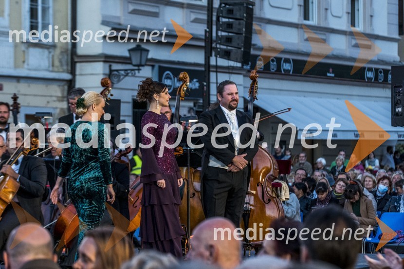 Operna noč na Glavnem trgu Maribor
