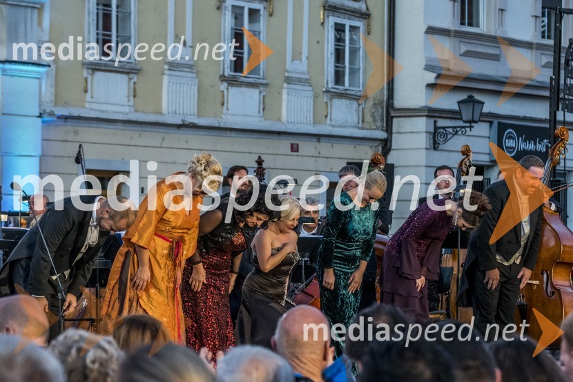 Operna noč na Glavnem trgu Maribor