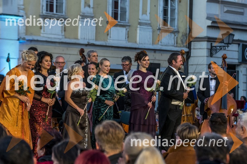 Operna noč na Glavnem trgu Maribor