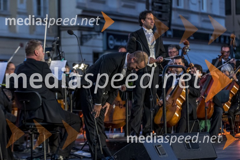 Operna noč na Glavnem trgu Maribor