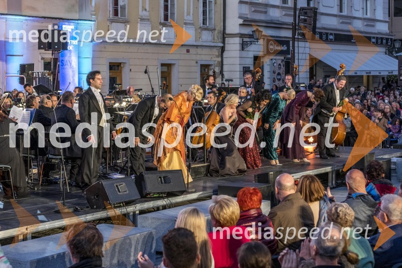 Operna noč na Glavnem trgu Maribor