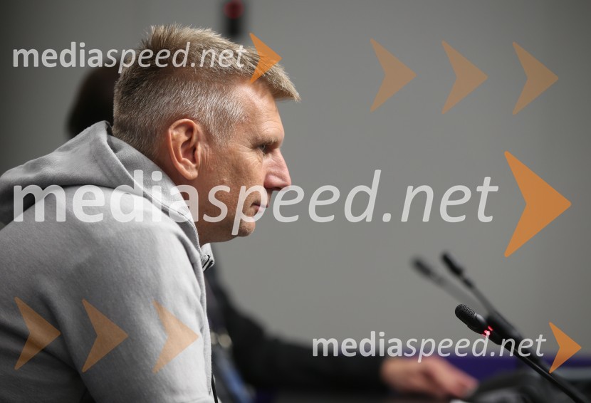  Radovan Karanović, začasni strateg NK MariborMaribor - Celje, nogometna tekma