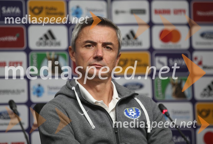  Agron Šalja, nogometni trenerMaribor - Celje, nogometna tekma