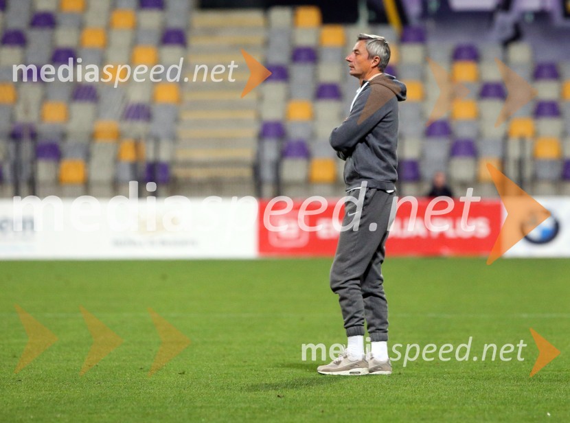  Agron Šalja, nogometni trenerMaribor - Celje, nogometna tekma