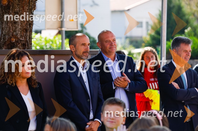  Mitja  Feri, član uprave zavarovalnice Generali;  ... 3D zebra odslej tudi v Ljubljani