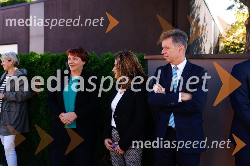  ... ;   Svetlana Almaš, vodja marketinga in komunikacij zavarovalnice Generali;  Dejan Crnek, podžupan, Mestna občina Ljubljana, Lista Zorana Jankovića, predsednik športnega društva Narodni dom3D zebra odslej tudi v Ljubljani