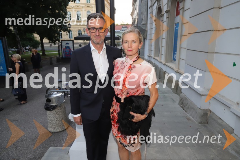  Marko Lukić, lastnik in direktor družbe Lumar IG;  Alenka LukićTo noč sem jo videl, premiera drame, SNG Maribor