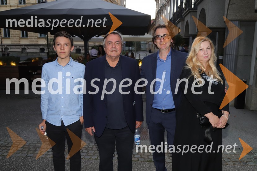  Drago Jančar, pisatelj;  Aleksandar  Popovski, režiser, umetniški direktor Drame SNG Maribor;  Natalija PopovskiTo noč sem jo videl, premiera drame, SNG Maribor