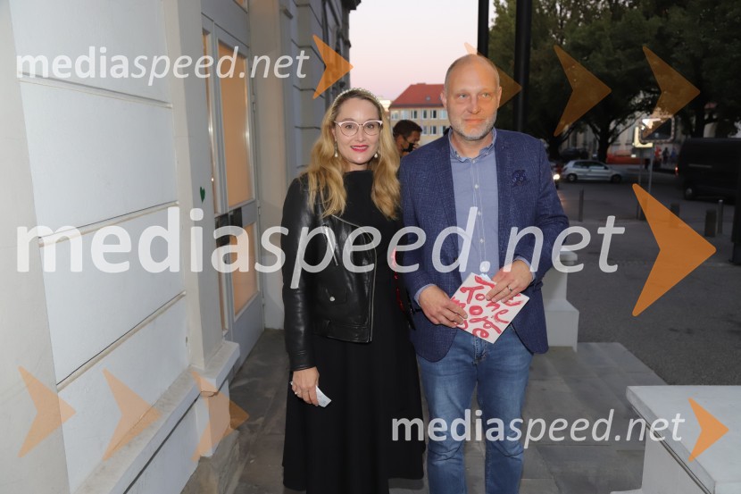  Maja Čander, direktorica, zavod Kreativna baza;  Mitja Čander, pisatelj in kulturnik, BeletrinaTo noč sem jo videl, premiera drame, SNG Maribor
