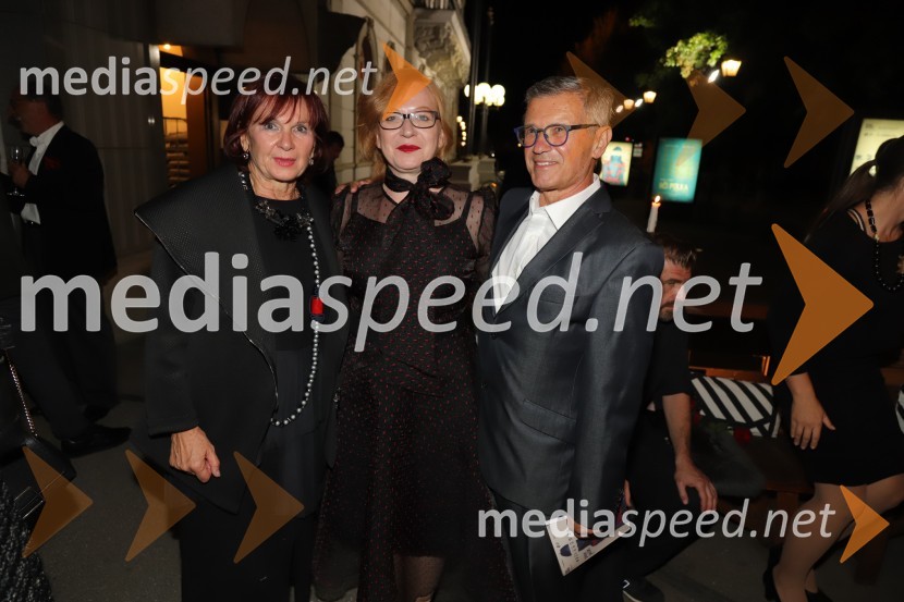  ... ;  Mateja  Pucko, igralka;  ... To noč sem jo videl, premiera drame, SNG Maribor